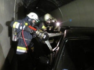 Atemschutzübung im Tunnel