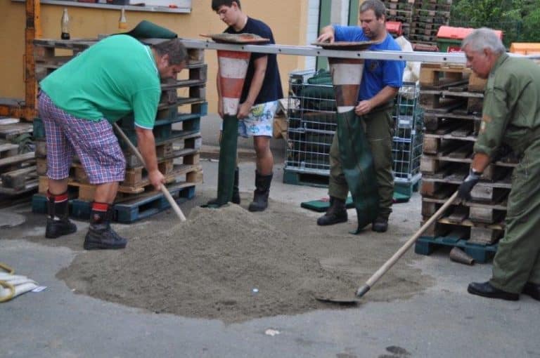 Sandsackfüllen_190813