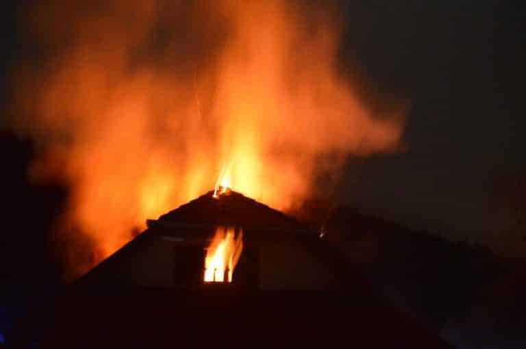 Brand_Dach_120117